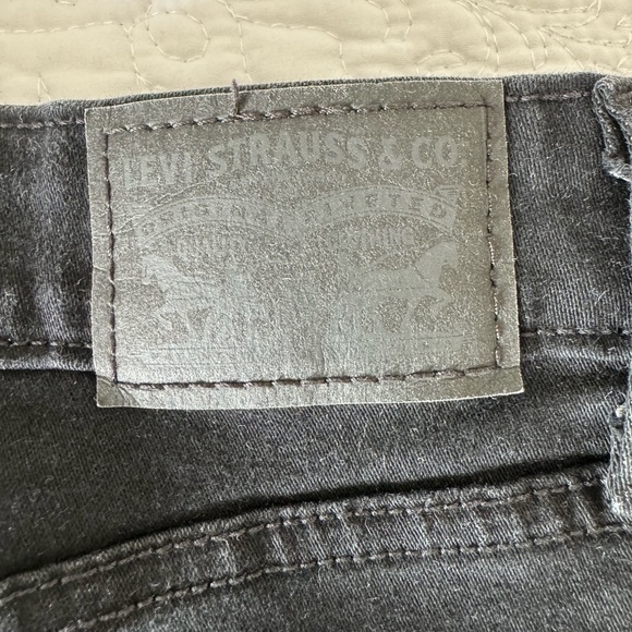Levi’s black skinny jeans - Picture 2 of 5